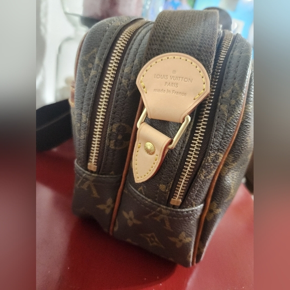 Louis Vuitton Reporter GM Monogram Canvas Messenger Bag - Picture 7 of 15